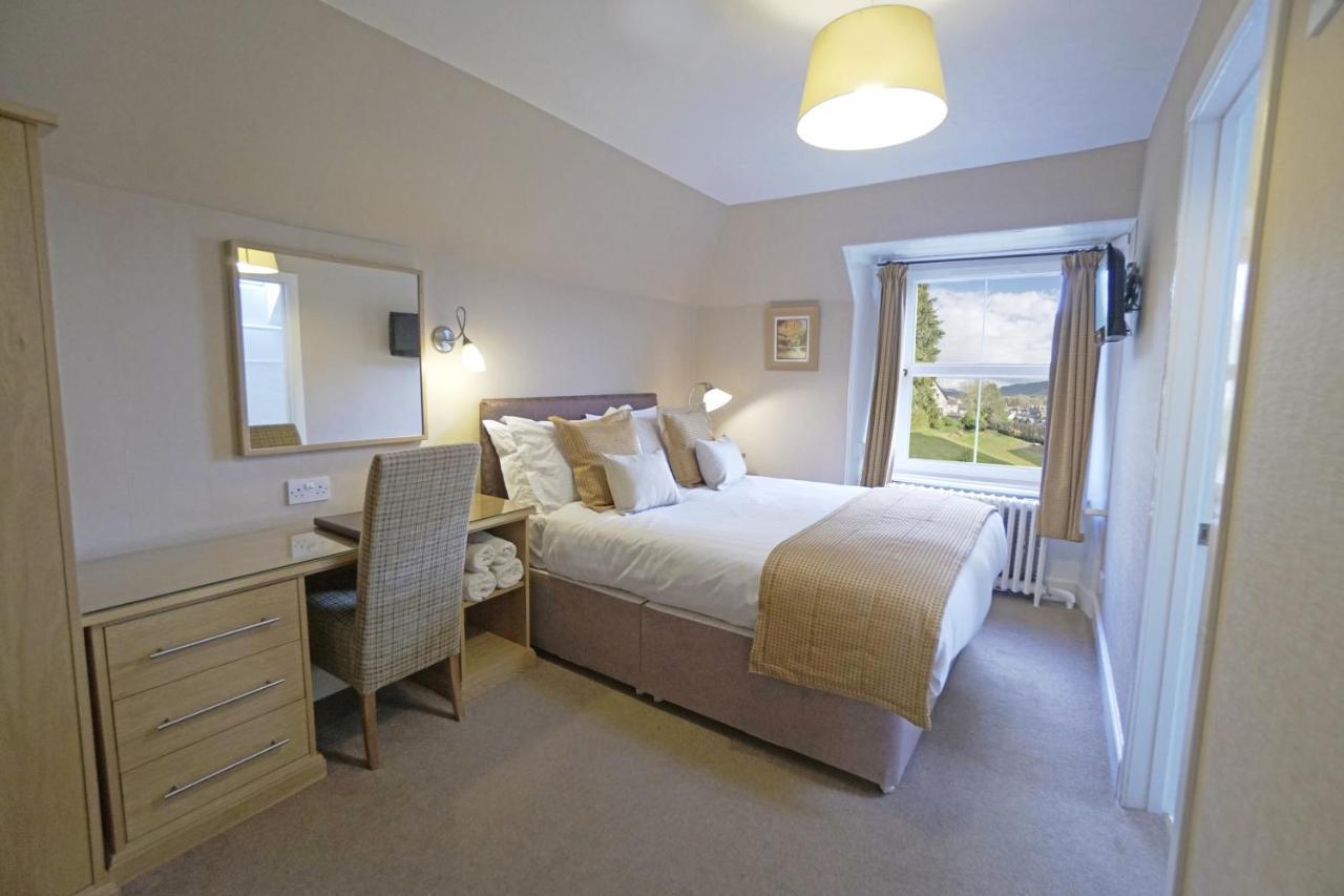 Tigh Na Cloich Hotel Pitlochry Bagian luar foto