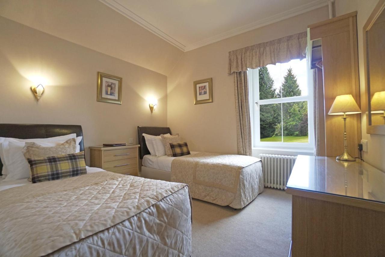 Tigh Na Cloich Hotel Pitlochry Bagian luar foto
