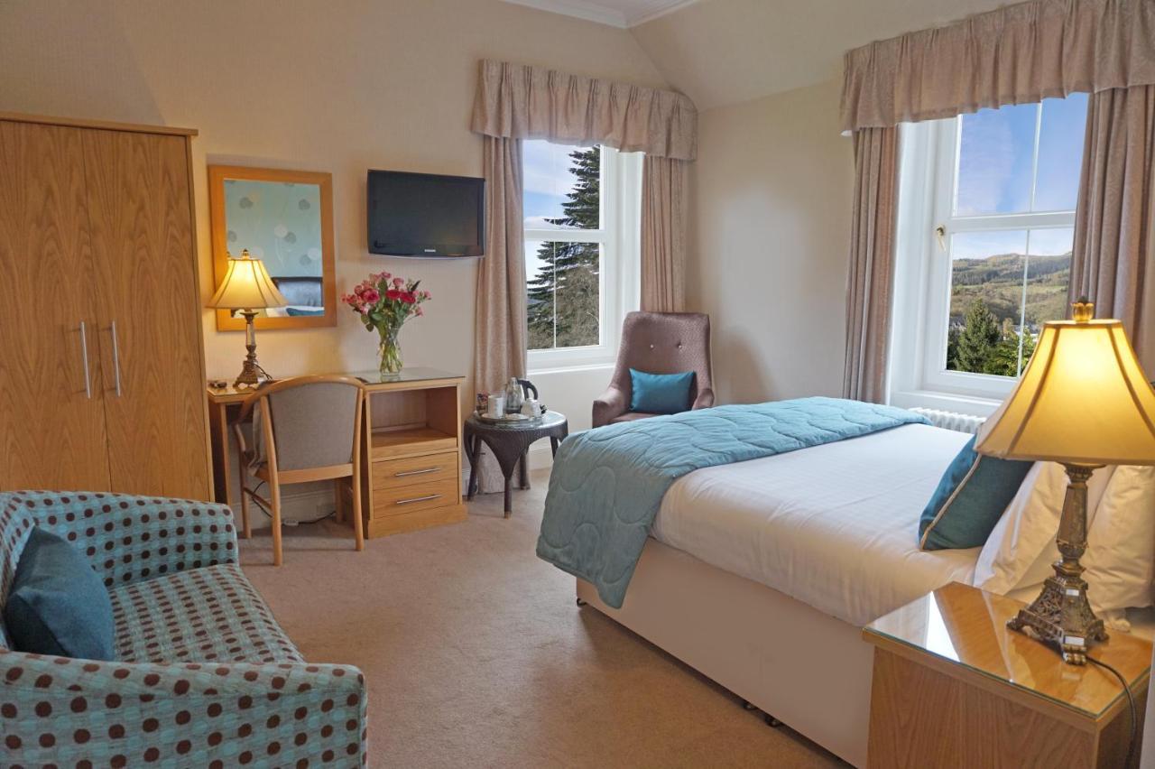 Tigh Na Cloich Hotel Pitlochry Bagian luar foto