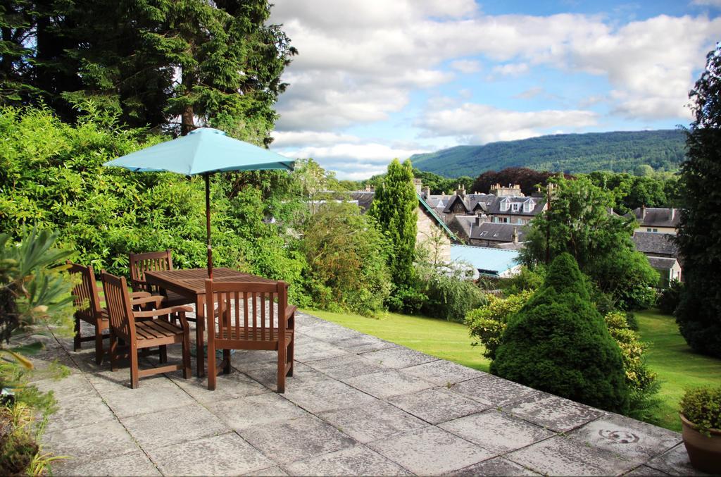 Tigh Na Cloich Hotel Pitlochry Bagian luar foto